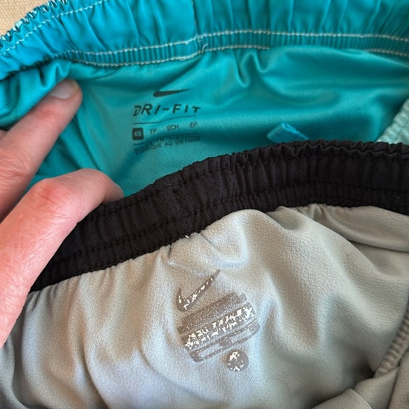 2-pair Nike Dri-fit shorts - Picture 2 of 6